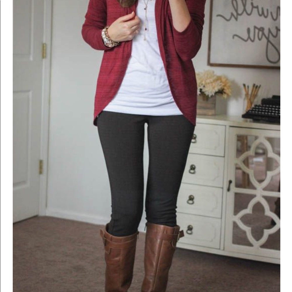 NWT. Gray Fleece Lined Leggings